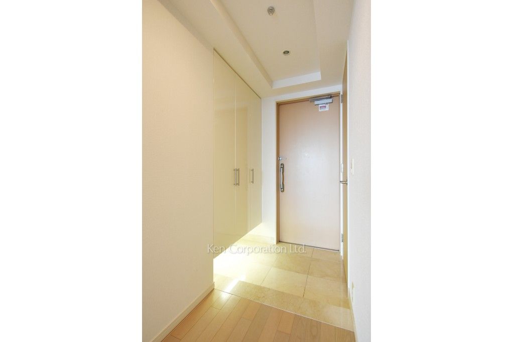 白金タワーの写真 玄関