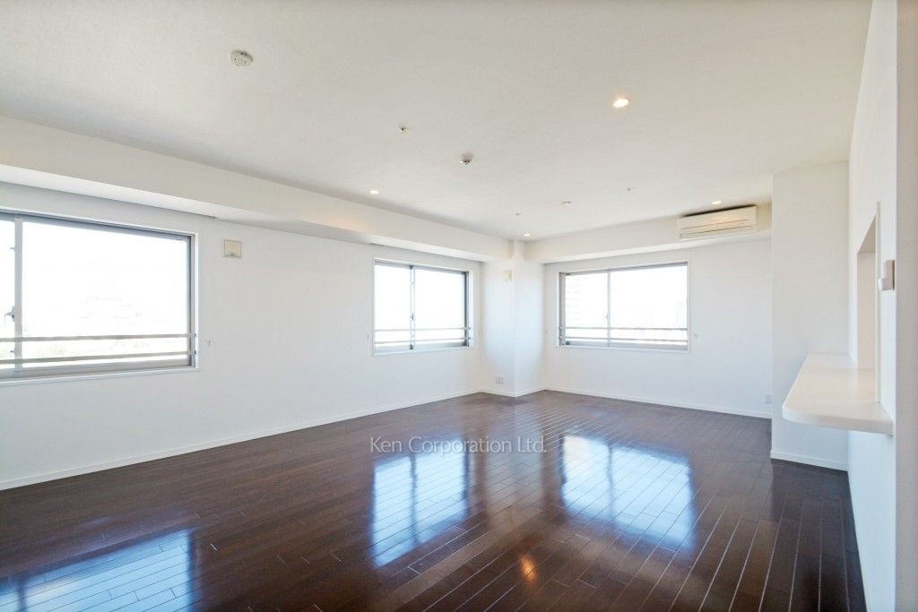 代官山プラザの写真 居室（LDなど） ※13階の同じ間取タイプを撮影。仕様が異なることがあります。