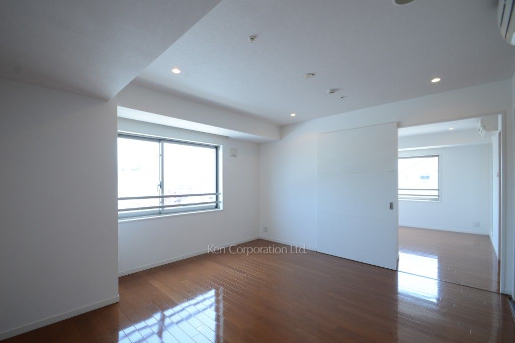 代官山プラザの写真 リビングダイニング ※8階の同じ間取タイプを撮影。仕様が異なることがあります。