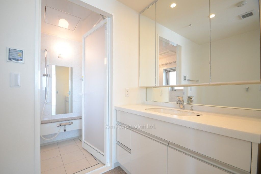 代官山プラザの写真 パウダールーム ※8階の同じ間取タイプを撮影。仕様が異なることがあります。