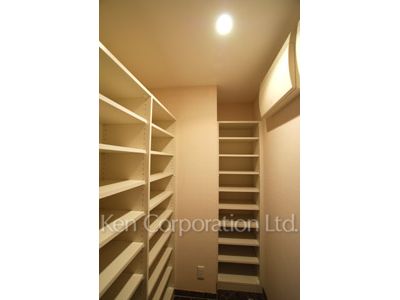 高輪ザ・レジデンスの写真 シューズインクローゼット