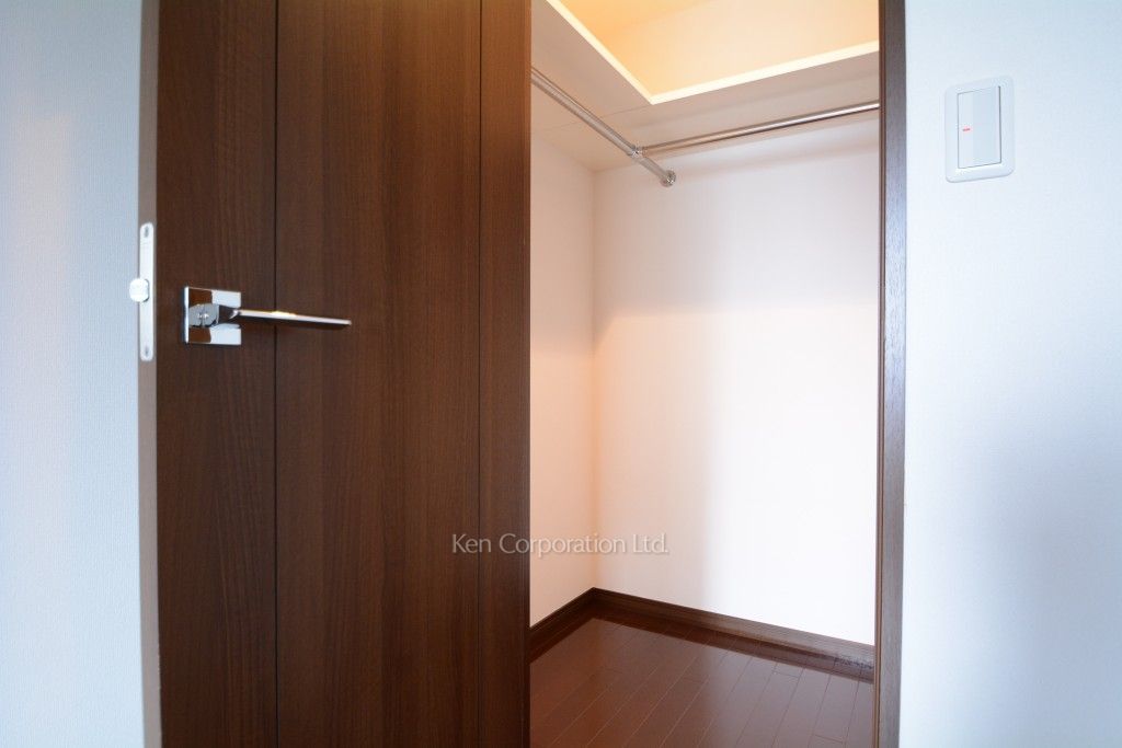 コンフォリア田町の写真 ウォークインクローゼット ※12階の同じ間取タイプを撮影。仕様が異なることがあります。