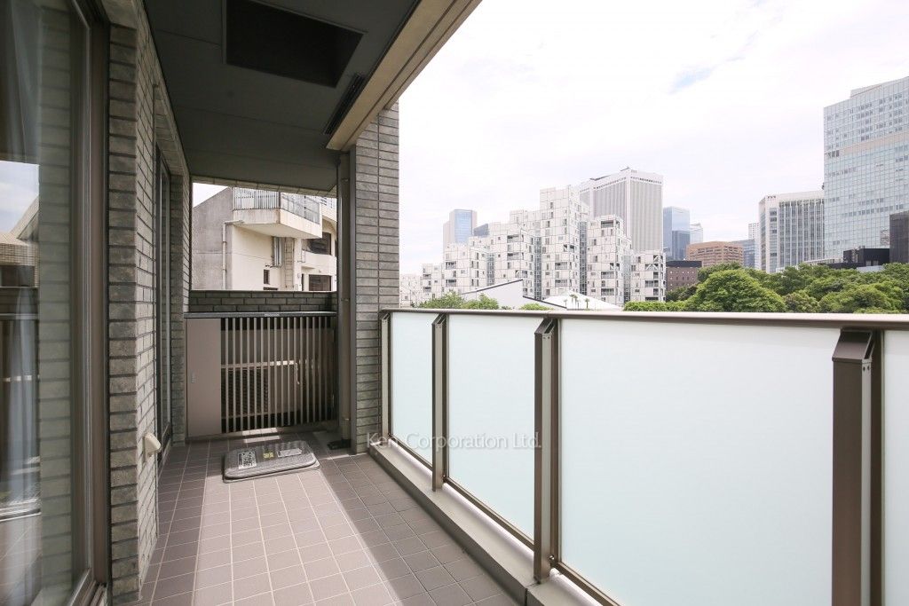 麻布第一マンションズの写真 バルコニー