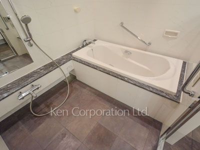 麻布第一マンションズの写真 バスルーム ※1階の同じ間取タイプを撮影。仕様が異なることがあります。