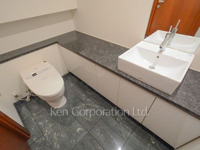 麻布第一マンションズの写真 トイレ ※1階の同じ間取タイプを撮影。仕様が異なることがあります。