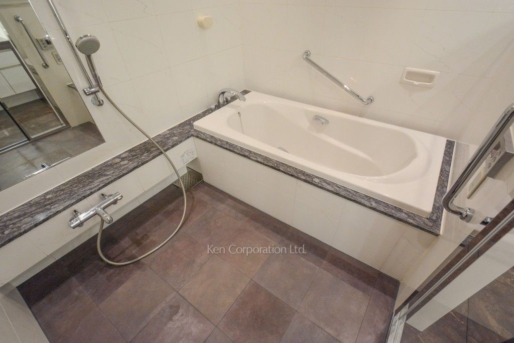 麻布第一マンションズの写真 バスルーム ※1階の同じ間取タイプを撮影。仕様が異なることがあります。