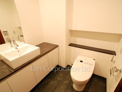 麻布第一マンションズの写真 トイレ ※5階の同じ間取タイプを撮影。仕様が異なることがあります。