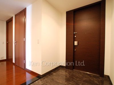 麻布第一マンションズの写真 玄関 ※5階の同じ間取タイプを撮影。仕様が異なることがあります。