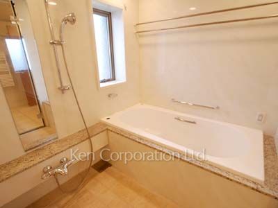 ラトリエ赤坂の写真 バスルーム ※4階の同じ間取タイプを撮影。仕様が異なることがあります。