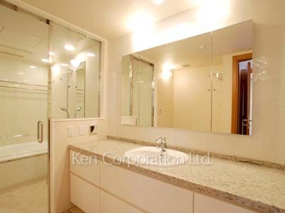 ラトリエ赤坂の写真 パウダールーム ※4階の同じ間取タイプを撮影。仕様が異なることがあります。