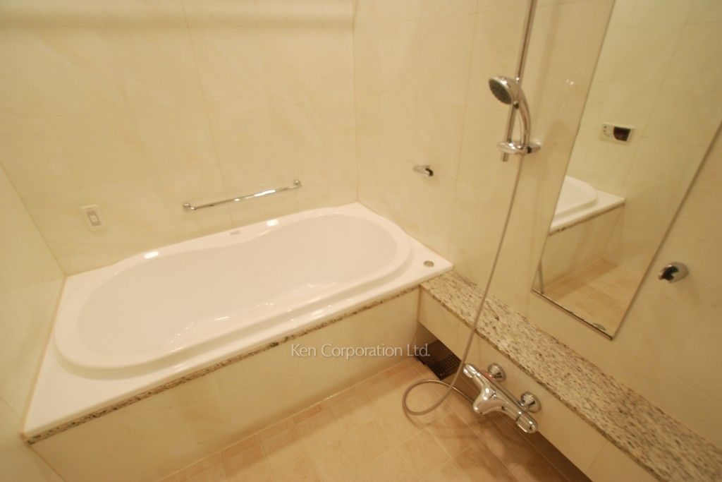 ラトリエ赤坂の写真 バスルーム ※4階の同じ間取タイプを撮影。仕様が異なることがあります。