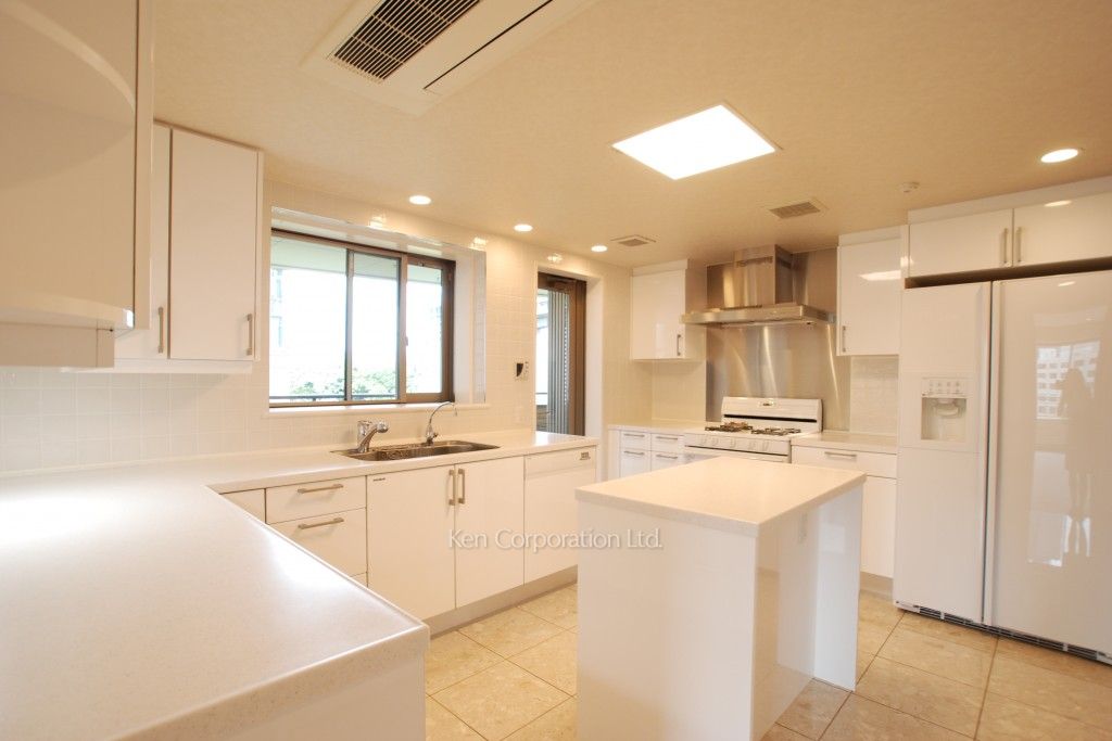 ラトリエ赤坂の写真 キッチン ※4階の同じ間取タイプを撮影。仕様が異なることがあります。