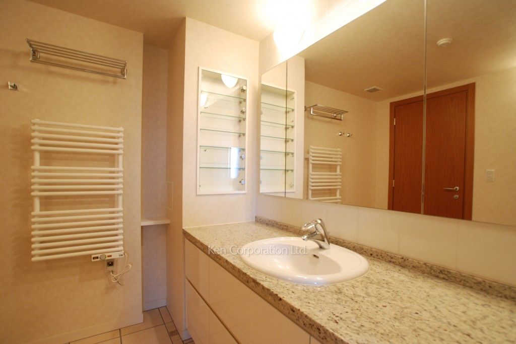 ラトリエ赤坂の写真 パウダールーム ※4階の同じ間取タイプを撮影。仕様が異なることがあります。