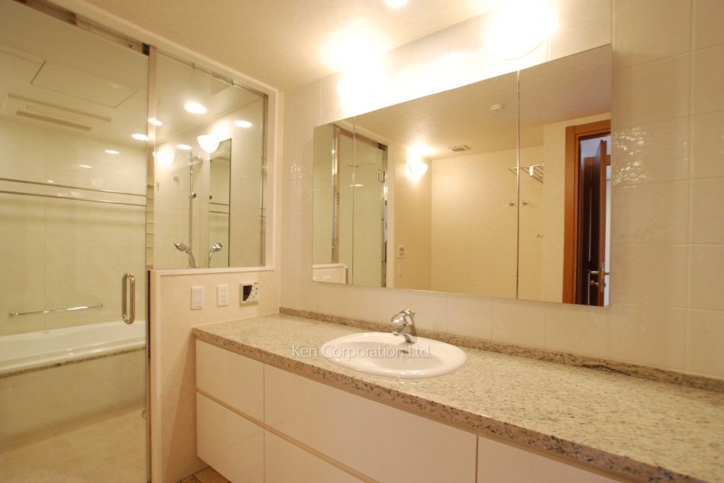 ラトリエ赤坂の写真 パウダールーム ※4階の同じ間取タイプを撮影。仕様が異なることがあります。