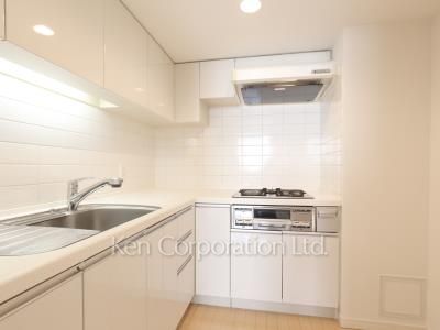 レジディア築地の写真 キッチン ※8階の同じ間取タイプを撮影。仕様が異なることがあります。