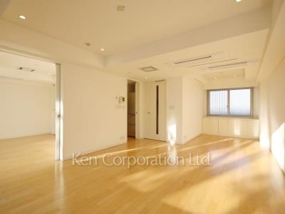 表参道ヒルズゼルコバテラスの写真 居室（LDなど）