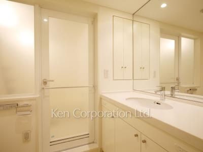 表参道ヒルズゼルコバテラスの写真 パウダールーム