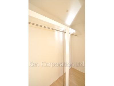 パークアクシス六本木檜町公園の写真 ウォークインクローゼット ※2階の同じ間取タイプを撮影。仕様が異なることがあります。