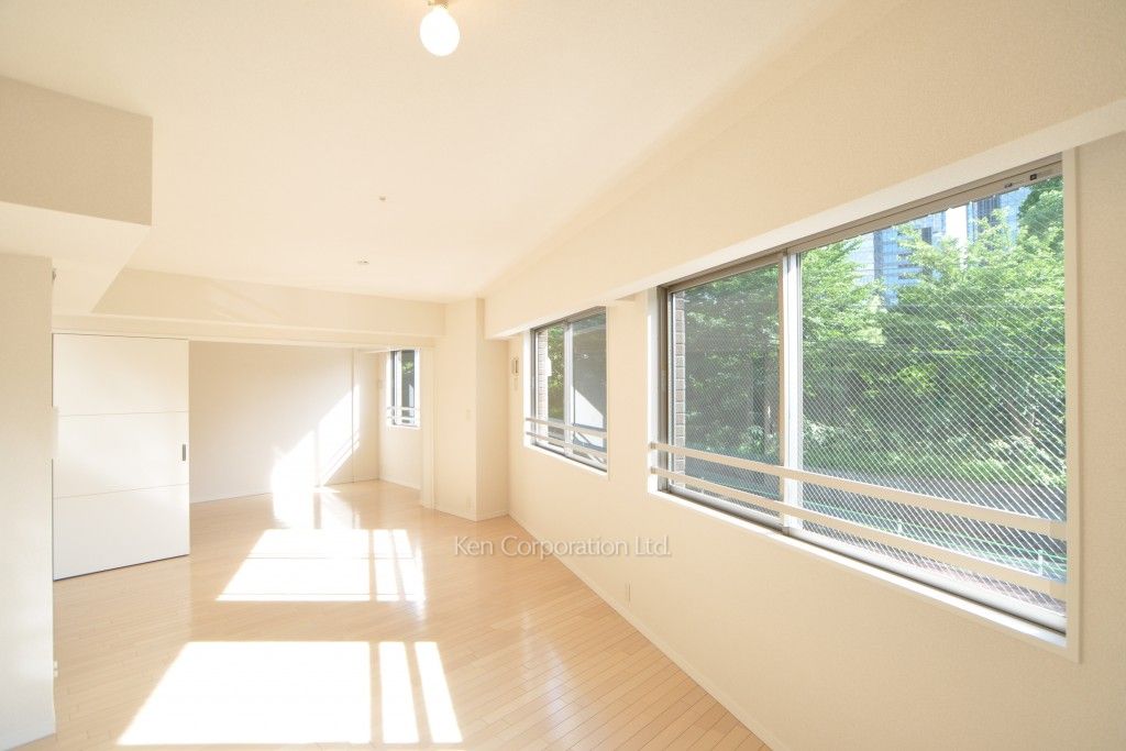 パークアクシス六本木檜町公園の写真 居室（LDなど） ※2階の同じ間取タイプを撮影。仕様が異なることがあります。