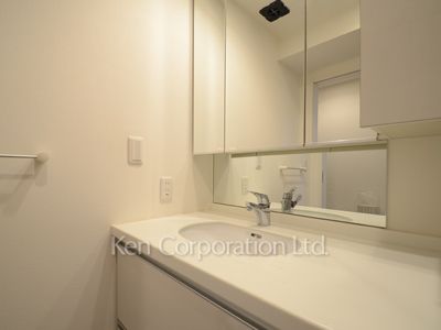 コンフォリア二番町の写真 パウダールーム ※11階の同じ間取タイプを撮影。仕様が異なることがあります。