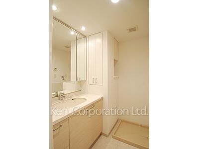 カスタリア東日本橋の写真 パウダールーム ※5階の同じ間取タイプを撮影。仕様が異なることがあります。