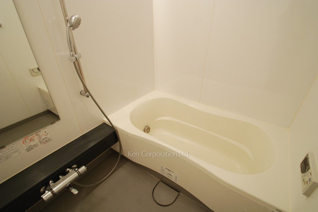 カスタリア東日本橋の写真 バスルーム ※5階の同じ間取タイプを撮影。仕様が異なることがあります。