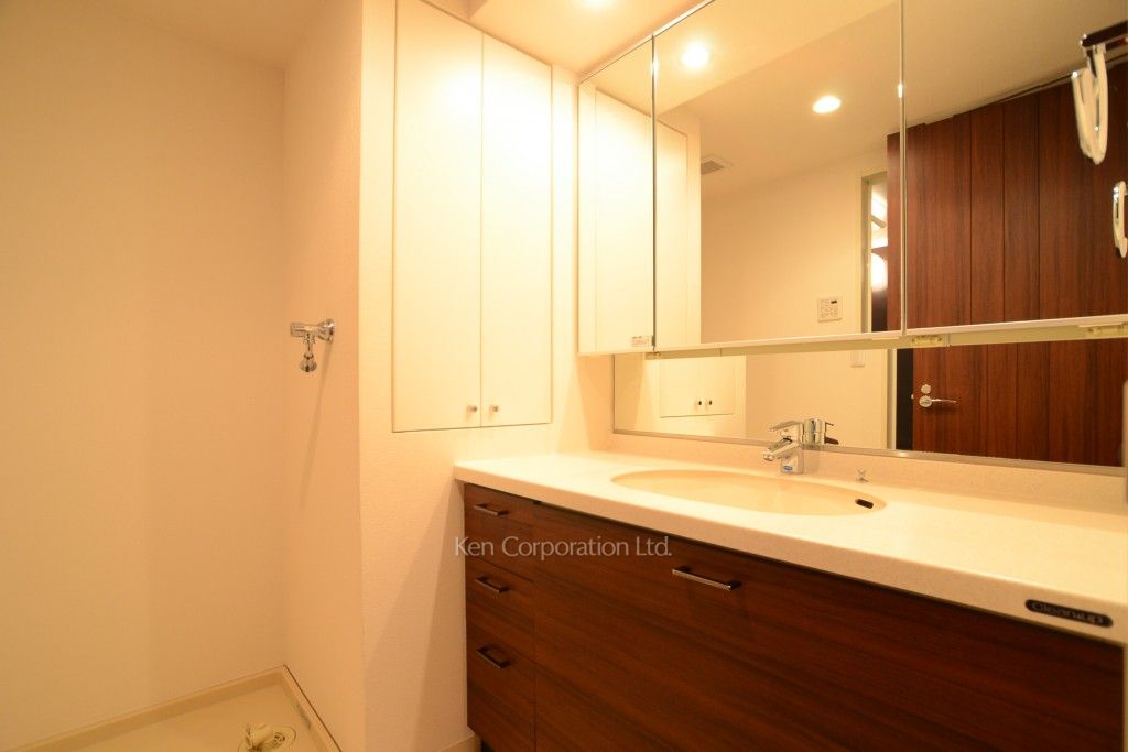 カスタリア東日本橋の写真 パウダールーム ※2階の同じ間取タイプを撮影。仕様が異なることがあります。