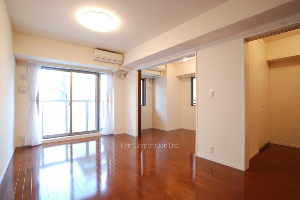 カスタリア東日本橋の写真 リビングダイニング