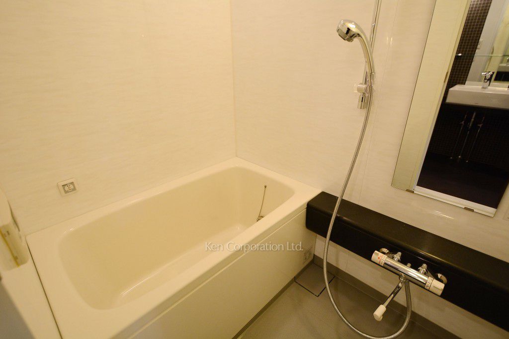 バスルーム ※13階の同じ間取タイプを撮影。仕様が異なることがあります。（7階・1LDK）  ※写真の無断転載禁止