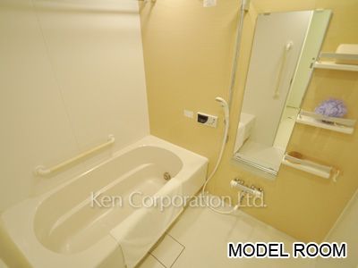 バスルーム ※5階の同じ間取タイプを撮影。仕様が異なることがあります。