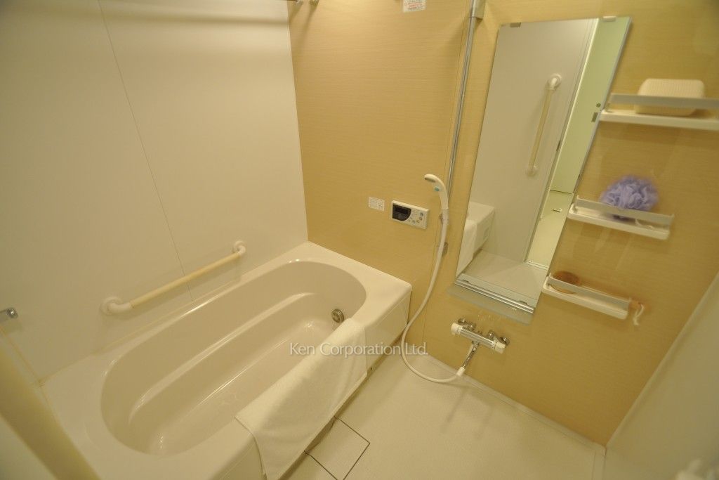 コンフォリア芝浦バウハウスの写真 バスルーム ※5階の同じ間取タイプを撮影。仕様が異なることがあります。