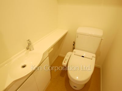 アーバンパーク代官山Ⅱの写真 トイレ ※3階の同じ間取タイプを撮影。仕様が異なることがあります。