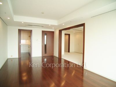 ラ・トゥール三田の写真 リビングダイニング