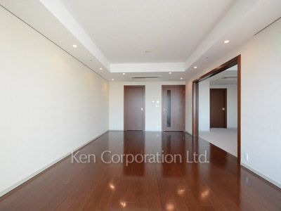 ラ・トゥール三田の写真 リビングダイニング