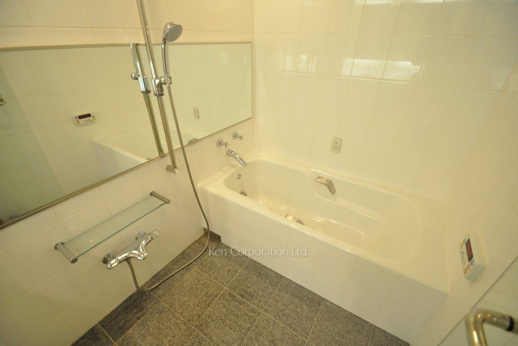 ラ・トゥール三田の写真 バスルーム ※34階の同じ間取タイプを撮影。仕様が異なることがあります。