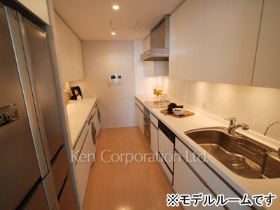 ラ・トゥール三田の写真 キッチン ※40階の同じ間取タイプを撮影。仕様が異なることがあります。