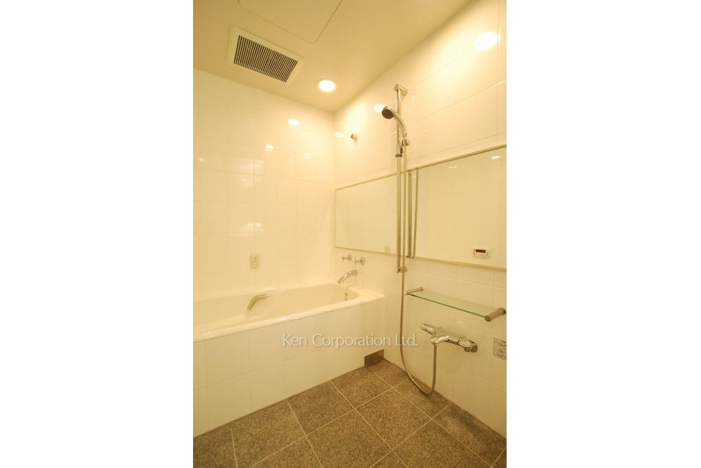 ラ・トゥール三田の写真 バスルーム ※40階の同じ間取タイプを撮影。仕様が異なることがあります。