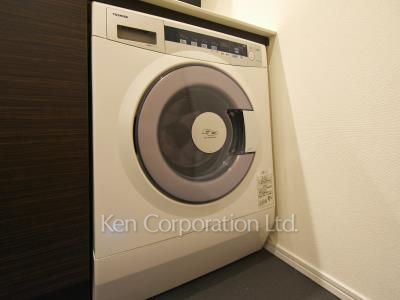 芝浦アイランド エアタワーの写真 洗濯乾燥機 ※19階の同じ間取タイプを撮影。仕様が異なることがあります。