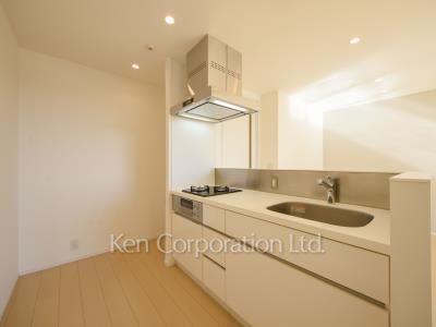 キッチン ※6階の同じ間取タイプを撮影。仕様が異なることがあります。