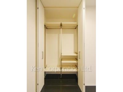 芝浦アイランド エアタワーの写真 クローゼット ※23階の同じ間取タイプを撮影。仕様が異なることがあります。