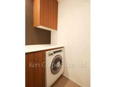 芝浦アイランド エアタワーの写真 洗濯乾燥機 ※13階の同じ間取タイプを撮影。仕様が異なることがあります。