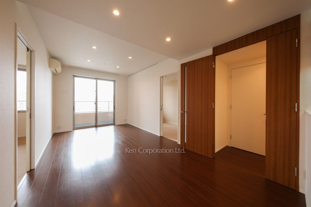 芝浦アイランド エアタワーの写真 居室（LDなど） ※13階の同じ間取タイプを撮影。仕様が異なることがあります。