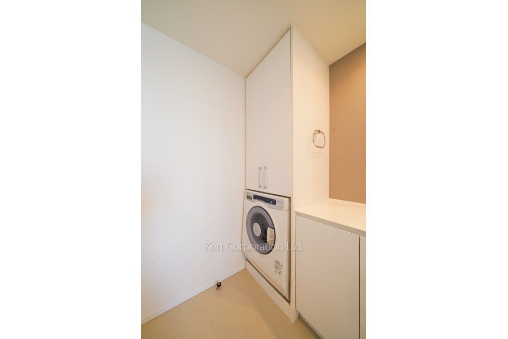洗濯乾燥機 ※26階の同じ間取タイプを撮影。仕様が異なることがあります。