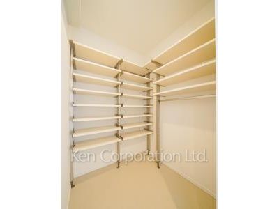 芝浦アイランド エアタワーの写真 シューズインクローゼット ※26階の同じ間取タイプを撮影。仕様が異なることがあります。