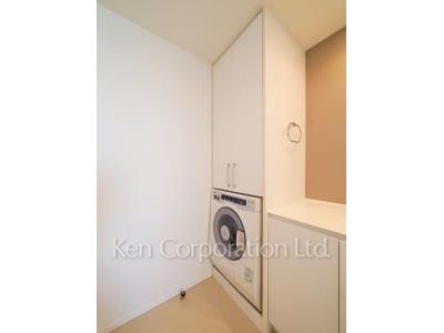 芝浦アイランド エアタワーの写真 洗濯乾燥機 ※26階の同じ間取タイプを撮影。仕様が異なることがあります。