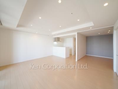 芝浦アイランド エアタワーの写真 居室（LDなど） ※26階の同じ間取タイプを撮影。仕様が異なることがあります。