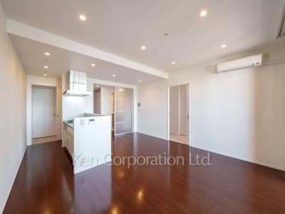 芝浦アイランド エアタワーの写真 居室（LDなど） ※33階の同じ間取タイプを撮影。仕様が異なることがあります。