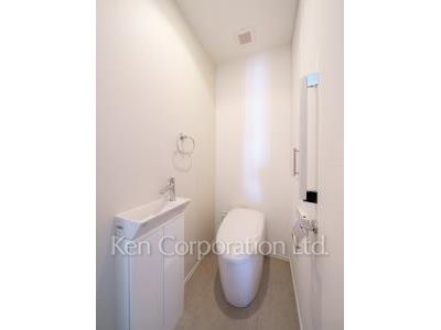 芝浦アイランド エアタワーの写真 トイレ ※33階の同じ間取タイプを撮影。仕様が異なることがあります。