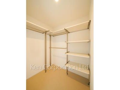 芝浦アイランド エアタワーの写真 ウォークインクローゼット ※30階の同じ間取タイプを撮影。仕様が異なることがあります。