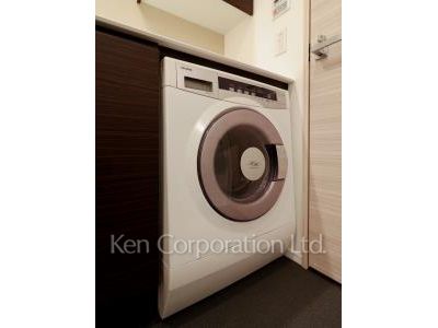 芝浦アイランド エアタワーの写真 洗濯乾燥機 ※31階の同じ間取タイプを撮影。仕様が異なることがあります。